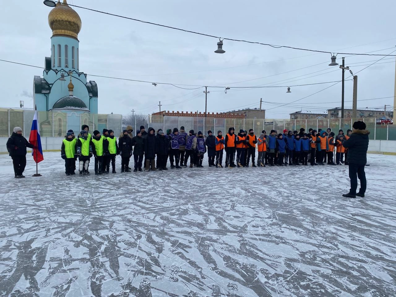 Турнир по хоккею на валенках.